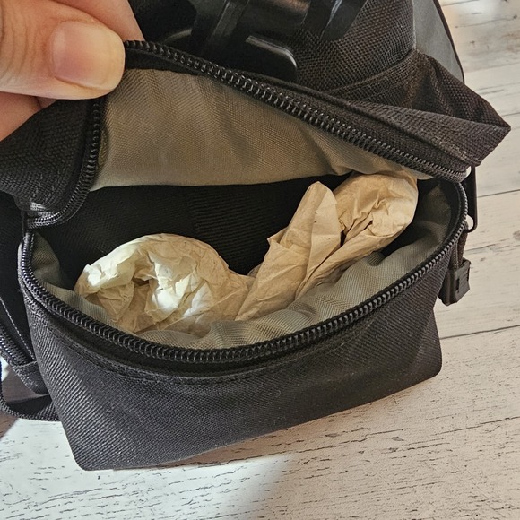 Genuine Canon Deluxe Camera Bag for EOS Cameras Medium Large Photo Video Gadgets - Picture 13 of 16